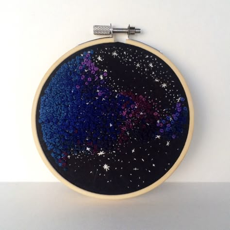 Galaxy Embroidery, Hand Embroidery Art, Needle Arts, Hand Embroidery Stitches, Embroidery Hoop Art, Needle Art, Embroidery Inspiration, Diy Embroidery, Hoop Art