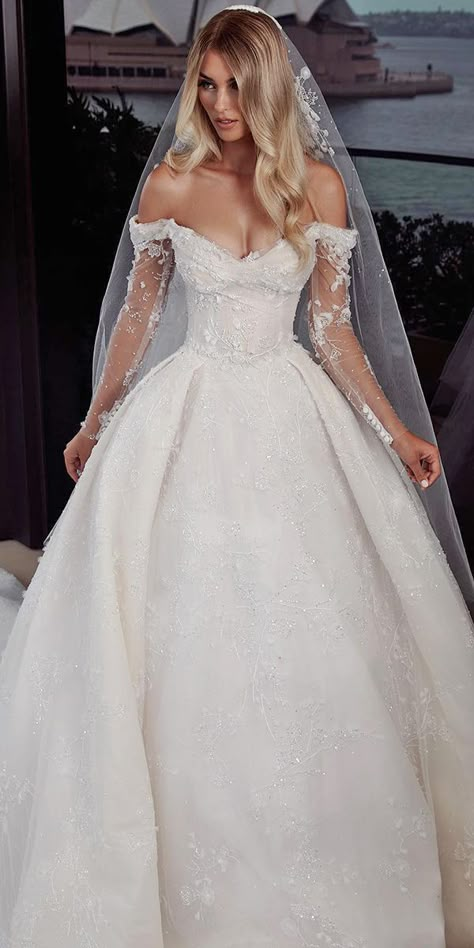 Disney Fairytale Wedding Dress, Wedding Dress And Veil, Dreamy Wedding Dress, Fairy Tale Wedding Dress, Wedding Dress Guide, Wedding Ideas Dresses, Cute Wedding Dress, Pretty Wedding Dresses, Dream Wedding Ideas Dresses