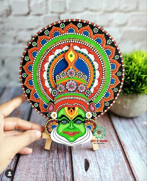 Pookalam Design, Pichwai Art, Mural Art Design, School Decoration, Kerala Mural Painting, Diy Crafts Paper, Crafts Paper Flowers, Lippan Art, Pichwai Paintings