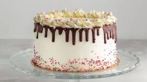 How To Make Whipped Icing Like Walmart? (Your Full Guide) Walmart Whipped Icing Recipe, Walmart Whipped Frosting Recipe, Walmart Birthday Cakes, Whipped Icing Recipes, Icing Recipe For Cake, Walmart Cakes, Cool Whip Frosting, Whipped Icing, Whipped Frosting