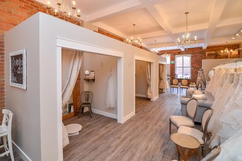 Bridal Fitting Room, Tan Rooms, Tanning Salon Ideas, Spray Tan Room, Bridal Shop Decor, Bridal Boutique Interior, Tanning Room, Fitting Rooms, Art Of Healing