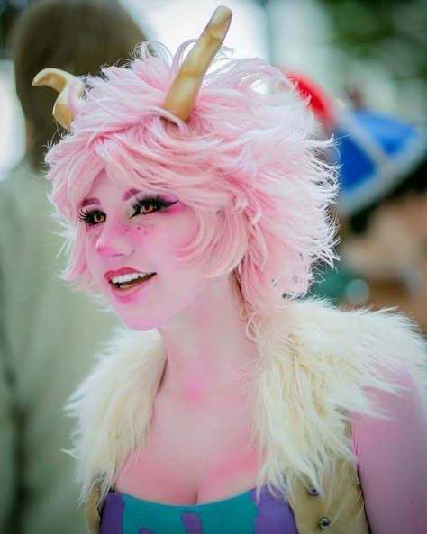 Princesa Peach Cosplay, Uraraka Cosplay, Princess Peach Cosplay, Reborn Anime, Peach Cosplay, Anime Cosplay Ideas, Mina Ashido, Anime Cosplay Makeup, Mha Cosplay