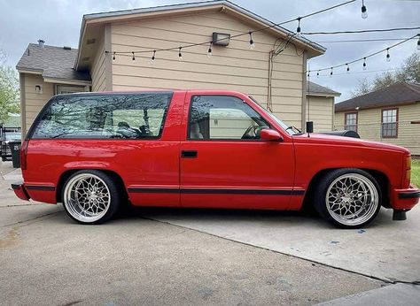 2 Door Tahoe, Chevy Trucks Lowered, B13 Nissan, Chevy Suv, Classic Cars Trucks Chevy, Best Suv Cars, Obs Truck, Single Cab Trucks, Muscle Truck