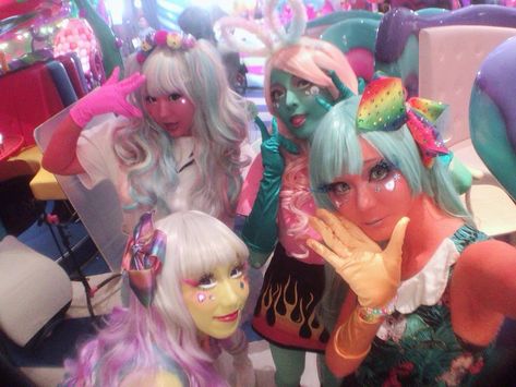 Ishoku Hada Gyaru, Ishoku Hada, Zooey Electra, Uchuu Kei, Epic Cosplay, Gyaru Fashion, Glitter Girl, Legally Blonde, J Fashion