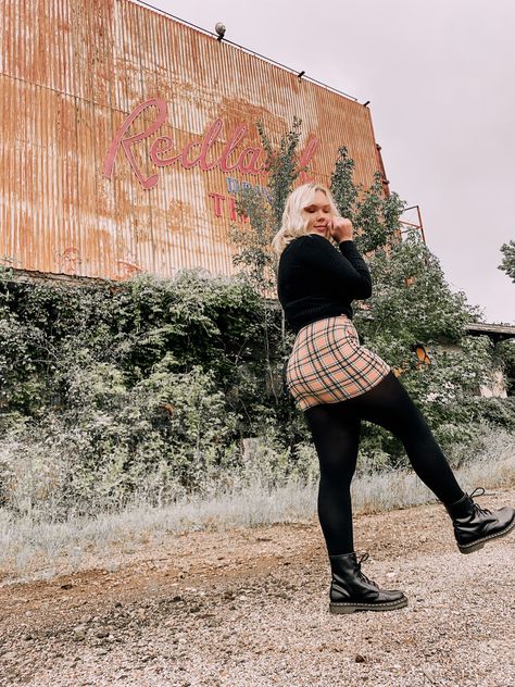 Plaid Skirt With Doc Martens, Plus Size Plaid Skirt Outfit Fall, Plaid Skirt Doc Martens Outfit, Midsize Plaid Skirt Outfit, Plus Size Plaid Skirt Outfit, Skirt With Doc Martens, Fall Outfits Plaid, Plus Size Doc Martens Outfit, Sahm Style