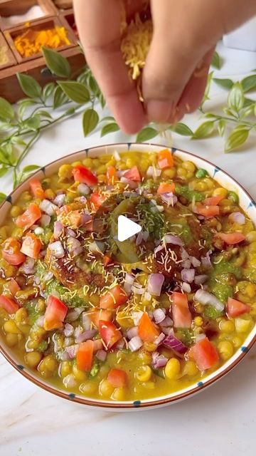 Foodklick on Instagram: "✨Ragda Pattice ✨

Ragda Patties Recipe is a popular street food in mumbai. Delicious Ragda pattice is a fried aloo patties soaked in a ragda curry topped with onions, tomatoes and coriander leaves.

Ingredients
🍀 Dried Green Peas / Dry Pattani or Dried Yellow Peas / Vatana – 2 cups I used Green
🍀 Onion – 1 chopped finely
🍀 Tomatoes – 3 chopped finely
🍀 Green Chilli – 1 chopped finely
🍀 Chilli Powder – 1tsp
🍀 Coriander Powder -1 tblspn
🍀 Turmeric Powder - ½ tsp + ½ tsp
🍀 Cumin Powder / Jeera powder -1 tsp
🍀 Chat Masala powder – 2 tsp
🍀 Salt to taste
🍀 Ghee- 2 tblspn
🍀 Coriander Leaves / Cilantro – 3 tblspn

For Serving Ragda Pattice:
🍀 Aloo Tikki
🍀 Chat Tamarind Chutney
🍀 Chat Green Chutney
🍀 Onions for Garnishing
🍀 Tomatoes for Garnishing
🍀 Corian Chat Masala Recipe, Vatana Recipe, Aloo Patties, Ragda Recipe, Ragda Patties Recipe, Ragda Patties, Aloo Tikki Recipe, Yellow Peas, Chat Masala