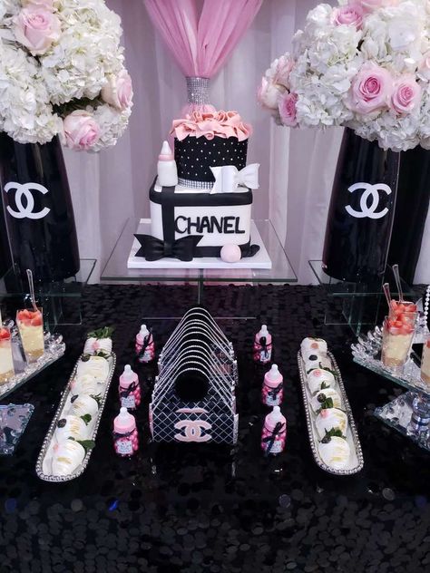 Chanel Inspired Party Decor, Coco Chanel Decoration Party, Channel Theme Party Ideas, Channel Birthday Party Ideas, Chanel Baby Shower Theme, Chanel Decorations Party, Chanel Party Theme Decoration, Coco Chanel Party Decorations, Channel Party Ideas