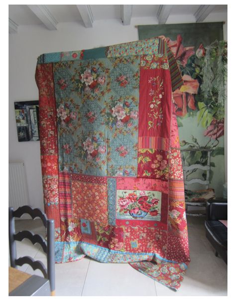 Vintage Quilts Patterns, Quilt Big, Big Block Quilts, Colorful Quilt, Boho Quilt, Colorful Quilts, Antique Quilts, Scrappy Quilts, Patch Quilt