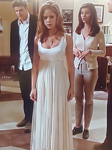 Buffy, ballgown, 90s fashion Buffy White Dress, Buffy Iconic Outfits, Drusilla Buffy Outfits, Buffy Halloween Costume, Buffy Outfits 90s, Buffy Summers Outfits, Buffy The Vampire Slayer Outfits, Buffy Costume, Buffy Fashion