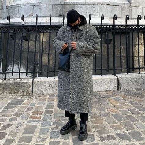 Gray Overcoat Men Outfit, Grey Overcoat Men Outfit, Long Grey Coat Outfit, Belted Coat Outfit, Grey Coat Outfit Winter, Sweatshirt Outfit Men, Grey Coat Outfit, Wool Coat Outfit, Mantel Outfit