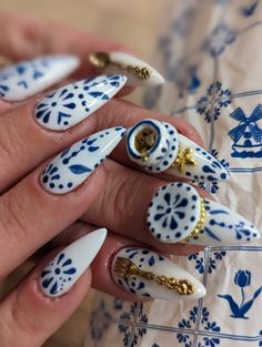 China Glass Nails, Porcelain China Nails, Porcelain Acrylic Nails, White And Blue China Nails, China Dish Nails, China Blue Nails, Fine China Nails Design, China Inspired Nails, Ceramic Nail Art