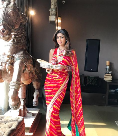 Shilpa Shetty on Karwa Chauth Shilpa Shetty Saree, Sabyasachi Sarees, Karva Chauth, Simple Lehenga, Shilpa Shetty, Saree Trends, Jewellery Designer, Saree Look, Indian Outfit