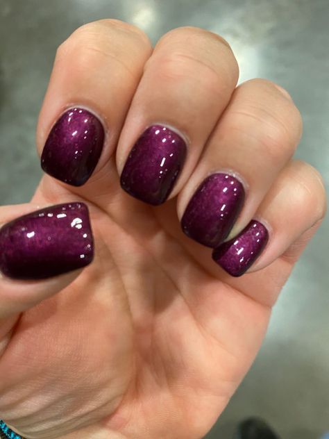 Dnd Queen Of Grape, Queen Of Grape Nail Polish, Dnd Purple Gel Polish Colors, Dnd Nail Designs, Dnd Purple Gel Polish, Plum Acrylic Nails, Purple Nails Dip, Dnd Gel Polish Colors Fall, Purple Sns Nails