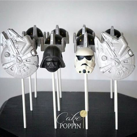 Star Wars Cake Pops, Star Wars Birthday Cake, Birthday Cake Pops, Star Wars Decor, Star Wars Cake, Candy Station, Star Wars Birthday Party, Star Wars Wedding, Star Wars Birthday