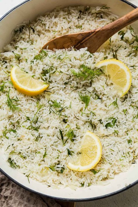 Easy one pot Lemon Dill Rice is so flavorful and delicious. With a few simple ingredients this dish is ready in less than 30 minutes. Perfect side dish for any meal! Lemon Dill Rice, Dill Carrots, Dill Rice, Jasmine Rice Recipes, Rice In The Microwave, Parmesan Roasted Cauliflower, American Bbq, Lentil Dal, Rice Cooker Recipes