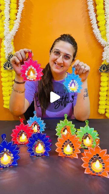 Diwali Diya Decoration, Diwali Diya, Diwali Diy, Gold Chain Design, Lamp Holder, Diwali, School Crafts, Arts And Crafts, Paper Crafts