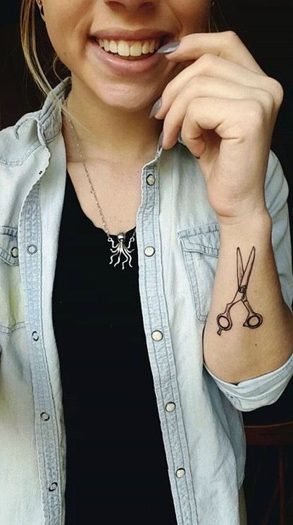 Hairstylist Shears Tattoo, Hairdresser Tattoos Scissors, Hairstylist Sleeve Tattoos, Cosmetology Tattoo Ideas, Hair Stylist Tattoo Ideas, Shear Tattoos Cosmetology, Hair Scissors Tattoo, Sheers Tattoo, Stylist Tattoos Hairstylists