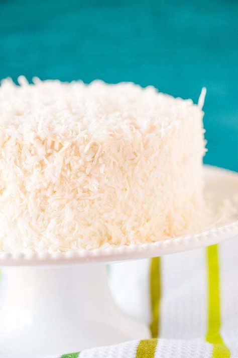 Meringue Buttercream Frosting, Coconut Meringue, Cake With Coconut, Vanilla Bean Cakes, Bean Cake, Coconut Cake Recipe, Sugar Frosting, Elegant Desserts, Meringue Buttercream