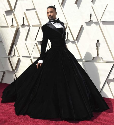 Fabulous at the Oscars! | Billy Porter via The Guardian Oscars Gown, Billy Porter, Toni Stark, Community Photos, Oscar Fashion, Tuxedo Dress, Jennifer Hudson, The Oscars, Christian Siriano