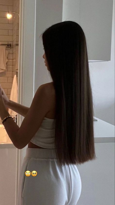 Long Healthy Hair, Smink Inspiration, روتين العناية بالبشرة, Long Straight Hair, Dream Hair, Aesthetic Hair, Gorgeous Hair, Pretty Hairstyles, Hair Looks