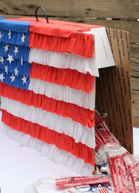 No mess and super easy Flag PINATA! - A girl and a glue gun 4th Of July Pinata, Diy Fourth Of July Decorations, Citizenship Party, Funfetti Frosting, Pinata Diy, July Activities, 4th Of July Games, Usa Party, Piñata Ideas