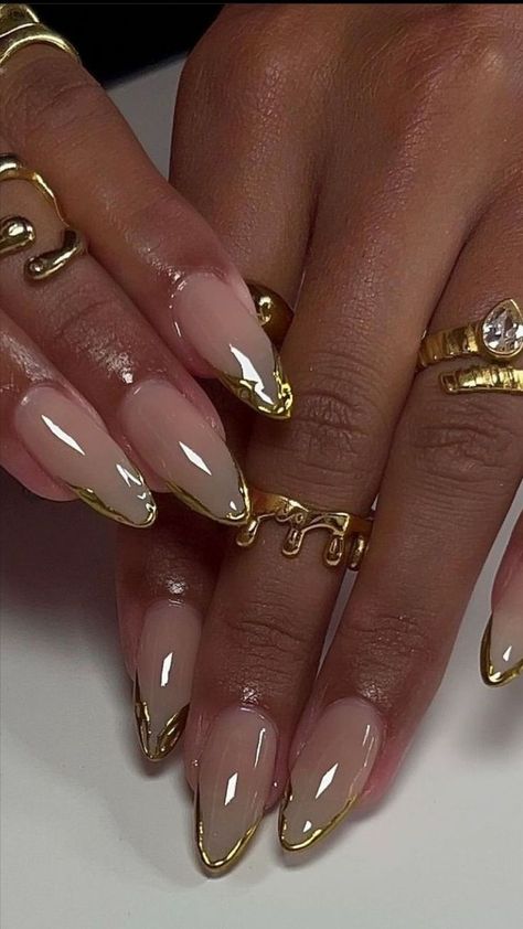 cool nail inspo Acrylic Overlay Nails Design Almond, Simple Nail Coffin, Chrome With Design Nails, Xs Almond Nails Design, Nail Chrome Ideas, Dope Nail Designs Almond Short, Square Trendy Nails, Crome Nails Designs Square, Almond Nails Minimalist