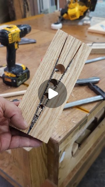 Dowel Making Jig, Wood Jigs Diy, Wood Jig, Dowel Jig, Woodworking Shop Plans, Jig Saw, Woodworking Jigs, Saw Blades, Small Wood Projects