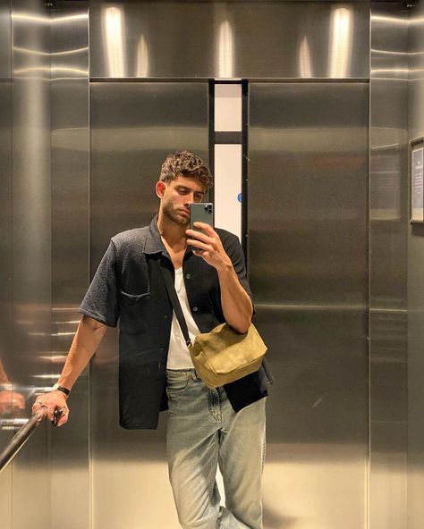 Andrew Georgiades on Instagram: “had a couple secs to kill” Andrew Georgiades, Streetwear High Fashion, Skater Fits, 얼굴 그리기, Mens Trendy Outfits, Mens Outfit Inspiration, Fashion Culture, Elegante Casual, Mens Fashion Streetwear