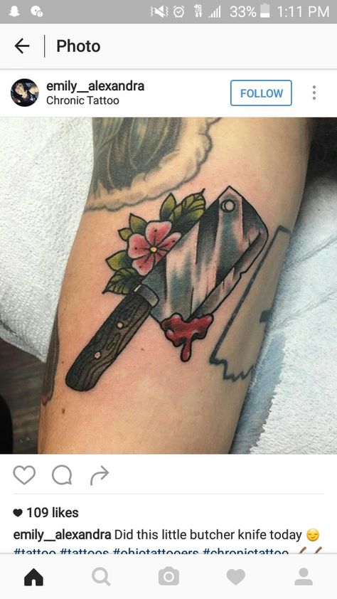 butcher knife traditional tattoo Knife Traditional Tattoo, Butcher Knife Tattoo, Butcher Tattoo, Traditional Tattoo Animals, Culinary Tattoos, Chef Tattoo, Pig Tattoo, Vintage Style Tattoos, Food Tattoos