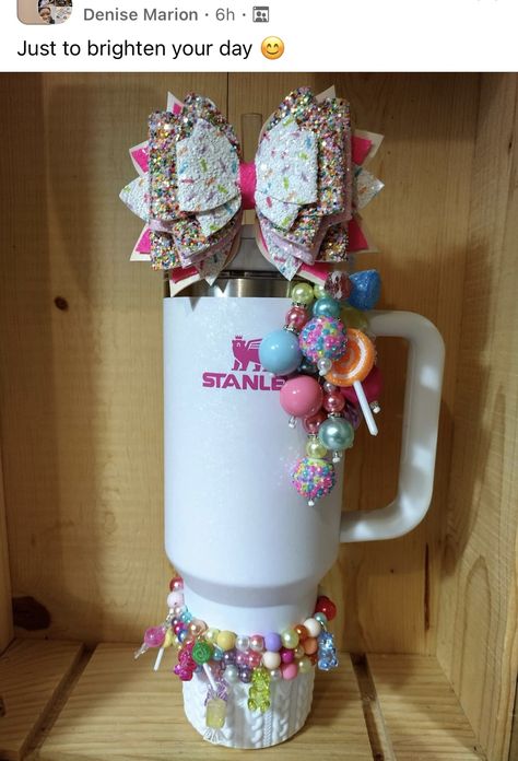 Everything Pink Girly, Stanley Cup Ideas, Stanley Ideas, Fancy Cups, Stanley Products, Fancy Cup, Cup Decoration, Junk Ideas, Trendy Water Bottles