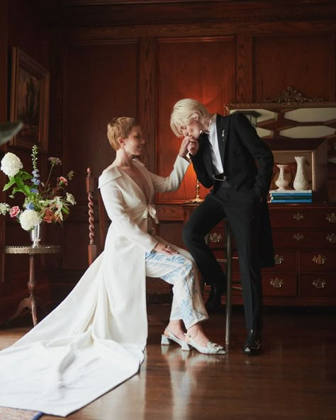 “Queering the Country Club” Was the Theme for This Rainy Day Wedding in Connecticut | Vogue Enby Wedding, Rainy Day Wedding, Lesbian Weddings, Queer Weddings, Lgbt Wedding, I Will Love You, Wedding Photo Inspo, Lesbian Wedding, Gay Wedding