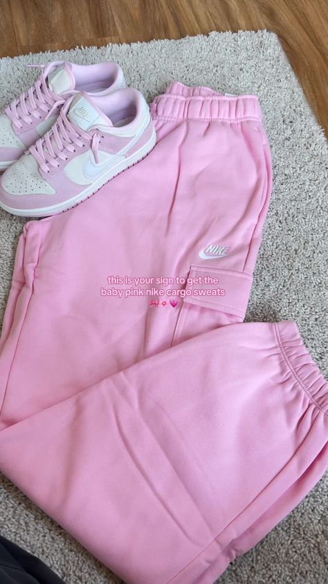 Make Your Day Pink Nike Sweatpants Outfit, Nike Pink Tracksuit, Nike Pink Sweatpants, Nike Pink Loungewear Bottoms, Nike Pink Sweatshirt For Streetwear, Sweatpants Nike, Shade Of Pink, Pink Sweatpants, Make Your Day