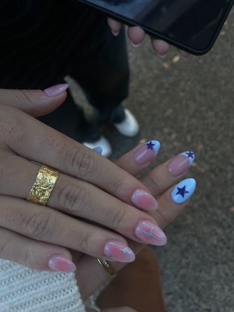 Short Square Star Nails, Navy And Light Blue Nails, Aura Star Nails, Blue Star French Tip Nails, Navy Star Nails, Dark Blue Star Nails, Aura Nails With Stars, Light Blue Star Nails, Navy Blue Star Nails