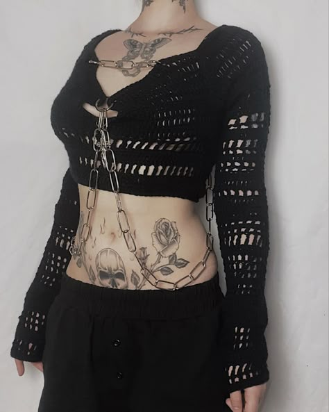 Gothic Crochet Top Pattern, Goth Clothing Patterns, Goth Crochet Top Pattern, Crochet Goth Cardigan, Emo Crochet Top, Crochet Top Grunge, Crochet Clothes Goth, Crochet Top Goth, Crochet Grunge Top