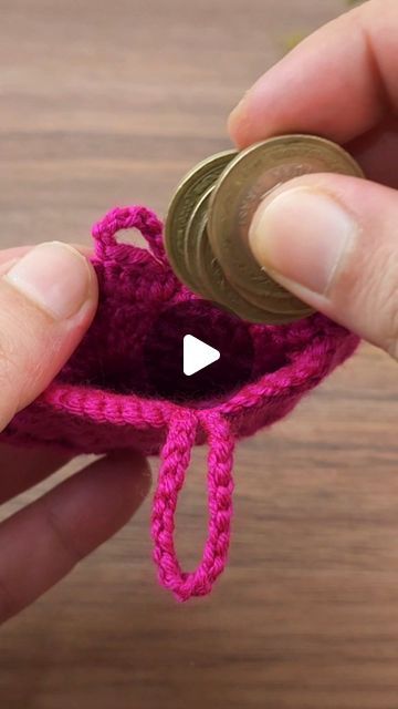 Knitting Loves on Instagram: "#Crochet #crochetersofinstagram #crochetbags #knittingtutorial #diy" Crochet Heart Pouch, Heart Bag Crochet, Crochet Coin Pouch, Heart Coin Purse, Crochet Mini Bag, Crochet Valentines, Crochet Coin Purse, Heart Coin, Heart Crochet