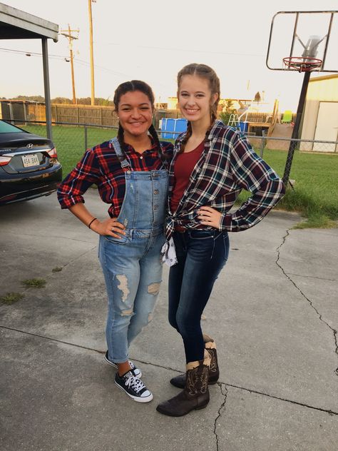 Country hoco week. Cowgirl Day Spirit Week, Wild West Outfits Spirit Week, Wild West Spirit Week, Wild West Day Spirit Week, Western Wear Spirit Week, Wild West Football Theme Outfit, Dress Like A Farmer Day At School, Country Day Spirit Week Outfit, Country Dress Up Day At School