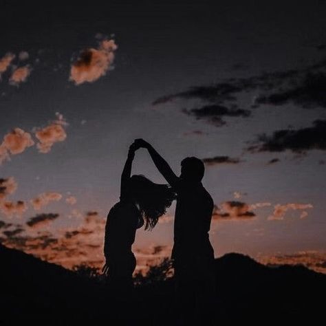 Aesthetic Couple Dancing, Slow Dancing Aesthetic, Couple Dancing Aesthetic, Romantic Dance, Dance Aesthetic, Music Cover Photos, Aesthetic Couple, Dancing In The Moonlight, Dancing In The Dark