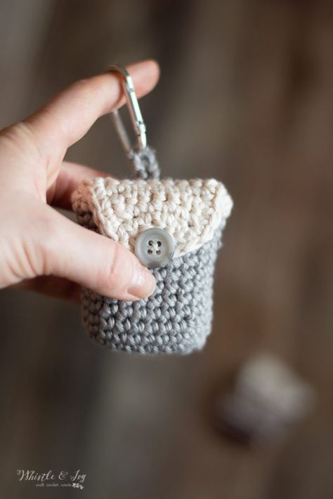 Easy Crochet Pouch, Crochet Coin Pouch, Crochet Case Pattern, Crochet Airpods, Pouch Crochet, Coin Purse Pattern, Crochet Wallet, Crochet Coin Purse, Crochet Case