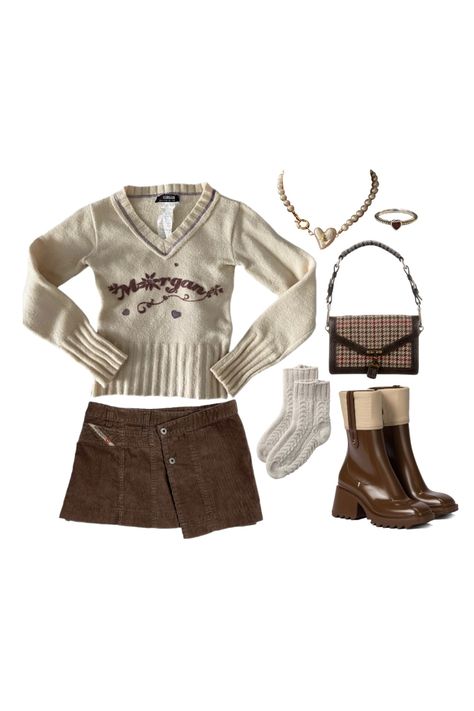 New England Outfit, New England Preppy, England Outfits, Brown Boots Outfit, College Girl Outfits, Gilmore Girls Outfits, Girls Fall Fashion, Gossip Girl Outfits, Preppy Sweater