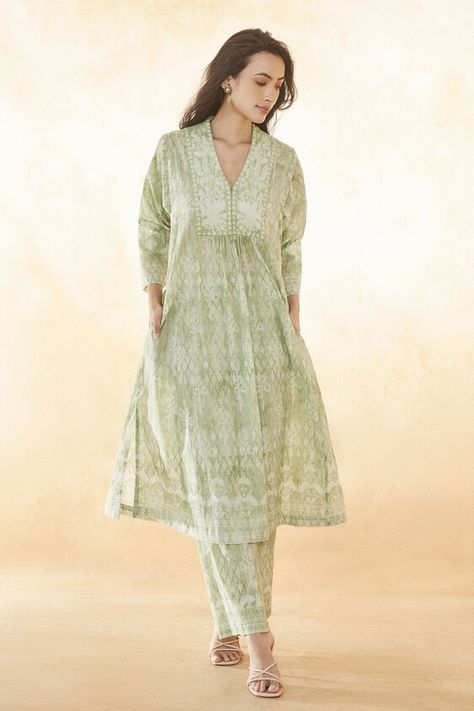 Pastel Kurtas Women, Anita Dongre Suits, Designer Kurta Sets For Women, Kurta Sets For Women Online, Kurta Pattern, Kurta Sets For Women, Block Printed Suits, Kurta Patterns, Velvet Dress Designs