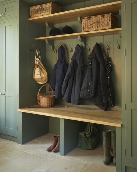 Boot Room Ideas, Classic English Interiors, Boot Room Utility, Low Dresser, Large Hallway, Quartz Worktops, English Interior, English Home, House Essentials