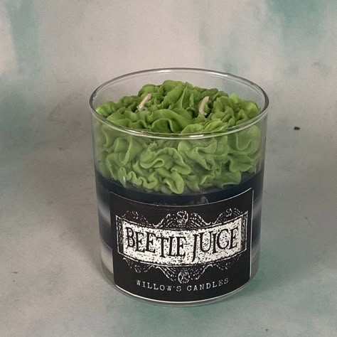 Halloween Candle Ideas, Beetlejuice Bathroom, Bath Products Diy, Witchy Gift Ideas, Diy Candle Business, Halloween Candles Diy, Different Candles, Diy Candle Art, Candle Making Diy