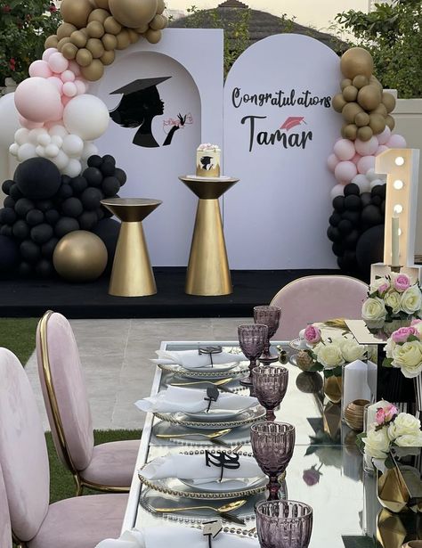 Graduation Decoration Ideas 2023, Graduation Backdrop Ideas 2023, Congratulations Backdrop Party Ideas, Graduate Party Decoration, Congratulations Party Ideas Decor, Extravagant Graduation Party, Black Tie Graduation Party, Esthetician Graduation Party, Graduation Party Backdrop Ideas Diy