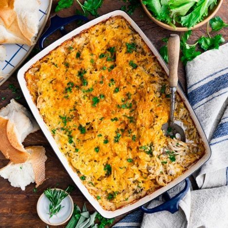 Casserole With Zucchini, Baked Cheesy Chicken, Cheesy Chicken And Rice Casserole, Cheesy Chicken And Rice, Dump And Bake, Rice Broccoli, Chicken Shawarma Recipe, Chicken Broccoli Rice Casserole, Chicken And Rice Casserole