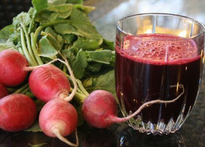 Juicing Recipes With Radishes, Radish Juice Recipe, Joe Cross Juice Recipes, Abc Juice, Quick Pickled Radishes, Joe Cross, Roasted Radishes, Strawberry Juice, Radish Recipes