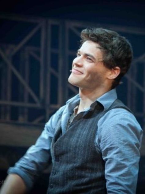 Jeremy Jordan (Broadway: Newsies | Bonnie & Clyde - TV: Smash | Supergirl - Movies: The Last Five Years) showing his talent and amazing voice. Complete performance list below. #Singing #Compilation #AmazingVocals #SheUsedToBeMine #SantaFe #It'sAllComingBackToMeNow #DisneyMedley #Singing Newsies Jeremy Jordan, Jeremy Jordan Aesthetic, Jeremy Jordan Bonnie And Clyde, Jack Kelly Newsies Jeremy Jordan, Jeremy Jordan Newsies, Singing Compilation, Josh Burrage, Supergirl Movie, Newsies Broadway