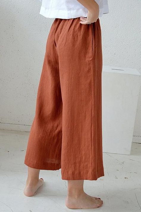 ed519dacc89b2bead3f453b0b05a4a8bdesc53230098ri Orange Linen Pants, Loose Pants Outfit, Bath Dress, Wardrobe Tips, Outfits Chic, Pleated Maxi Skirt, Nice Style, Loose Jeans, Loose Pants