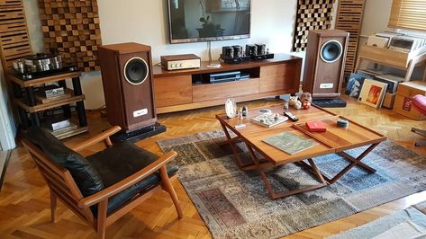 23 Ideas for Turning a Spare Room into a Home Music Room Themed Room Ideas, Music Room Office, Music Themed Rooms, Room Ideas For Girls, Audiophile Room, Home Recording Studio Setup, Extra Space Storage, Home Music Rooms, Sound Room