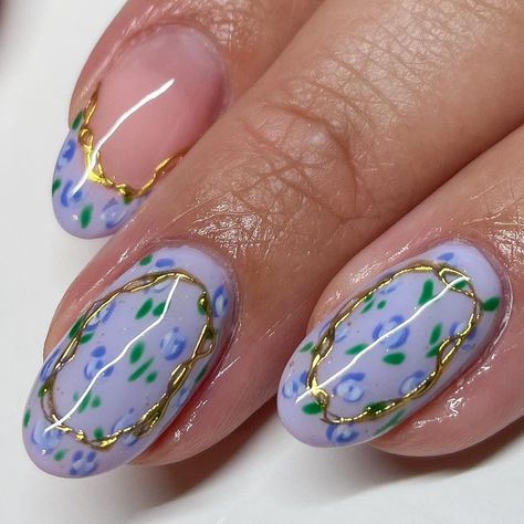 These nails belong at a tea party w finger sammies, fresh biscuits, the best girl friends & Bridgerton playing in the back… | Instagram Garden Tea Party Nails, High Tea Nails, Marie Antoinette Inspired Nails, Bridgerton Themed Nails, Bridgerton Nails Design, Bridgerton Nail Art, Pride And Prejudice Nails, Bridgerton Aesthetic Nails, Regency Nails