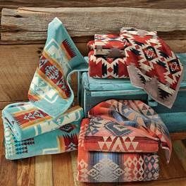 Western Kitchen Ideas, Western Home Decor Ideas, Western Bedding Sets, Western Kitchen Decor, Southwestern Home Decor, Western Kitchen, Western Bedding, Black Forest Decor, Cowboy Gifts